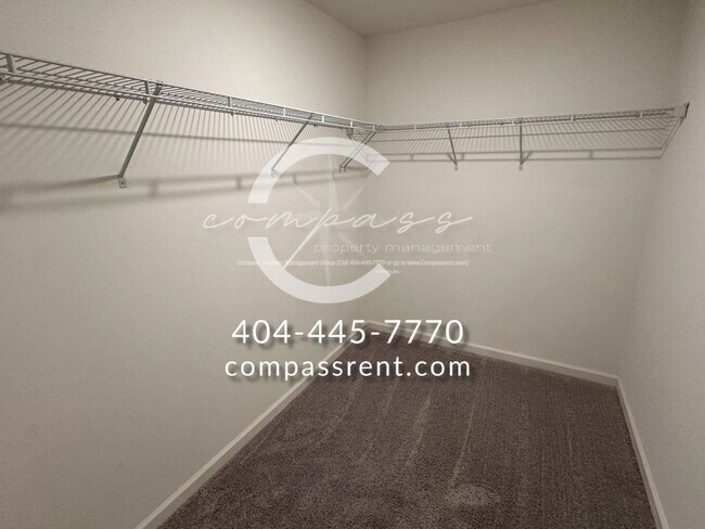 Building Photo - 401 Kings Cross Wy