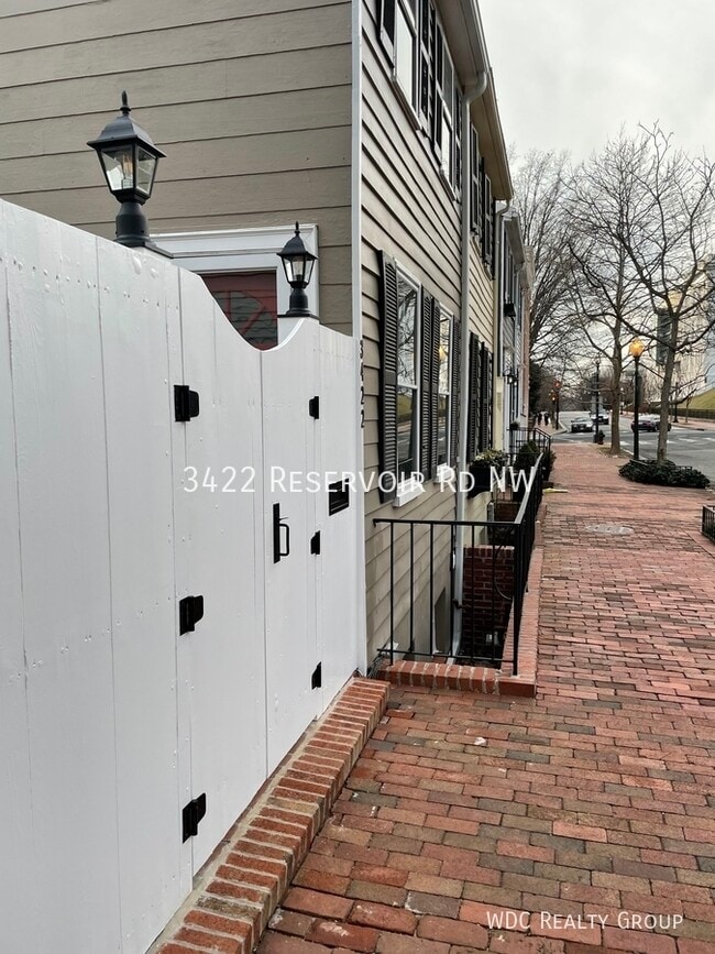 Building Photo - 3422 Reservoir Rd NW