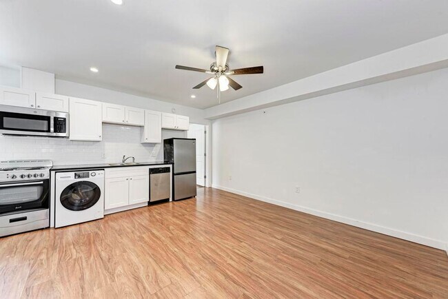 Building Photo - Park Avenue 102