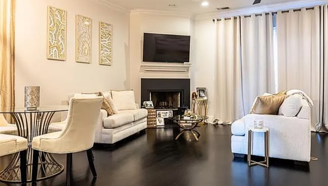 Building Photo - 5929 Milne Blvd