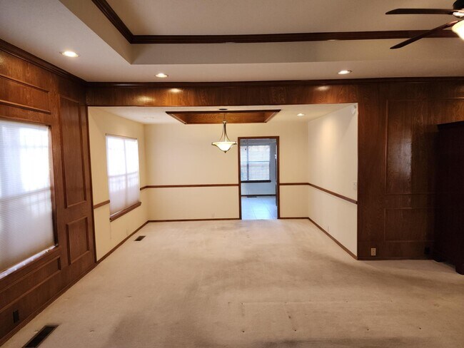 Building Photo - 9335 Admiral Lowell Pl NE