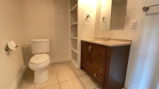 Building Photo - 2903 N U.S. Hwy 281