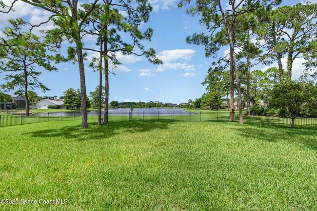 Building Photo - 3897 Peacock Dr