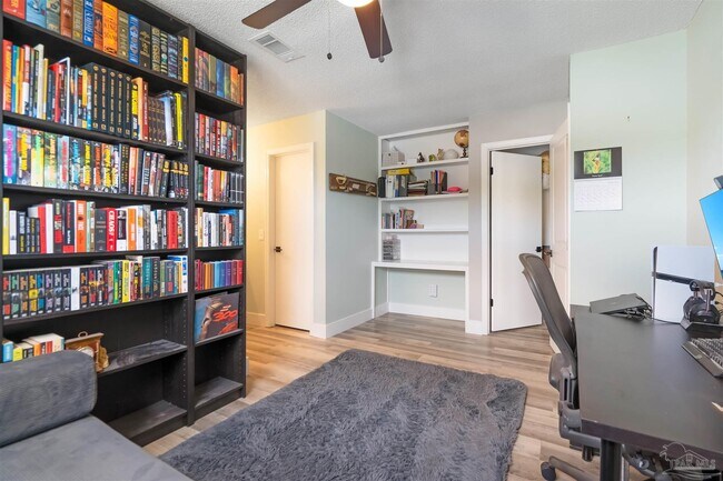 Building Photo - 5001 Grande Dr