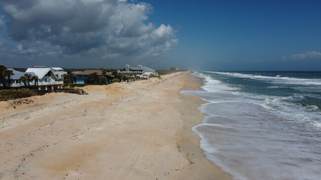 Building Photo - Just Beachy! 3bd 2ba by the Ocean