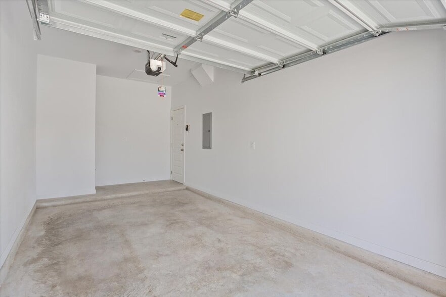 Building Photo - 2921 Quail Rdg Ln