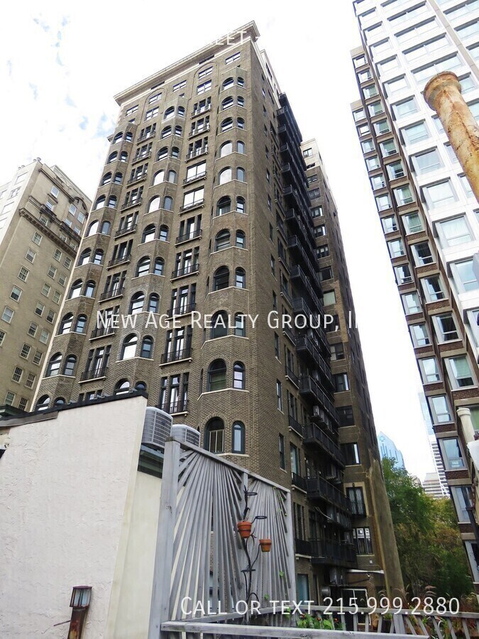 Building Photo - 1830 Manning St