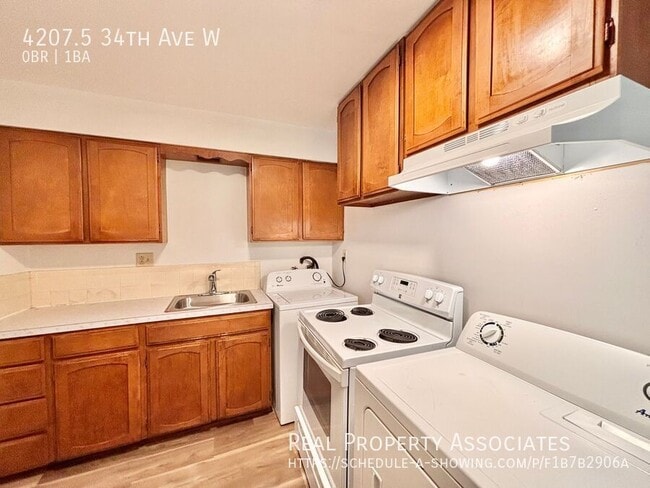 Building Photo - 4207.5 34th Ave W