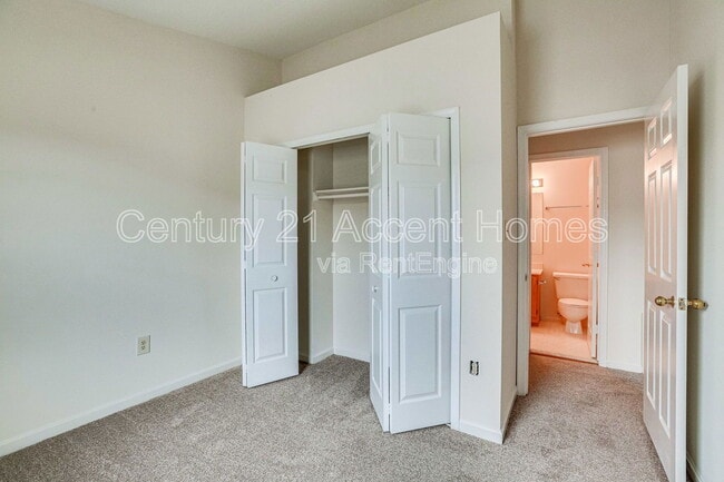 Building Photo - 6008 Keble Dr