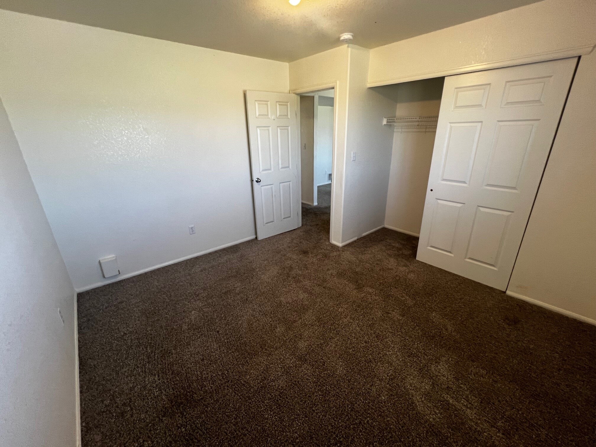 Building Photo - 593 S Aguilar Dr