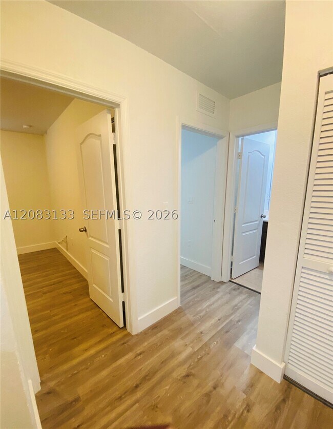 Building Photo - 21401 NW 13th Ct