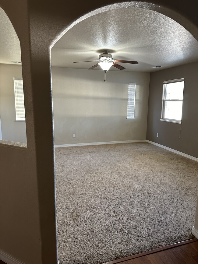 Living room - 3150 Open Meadows Ct