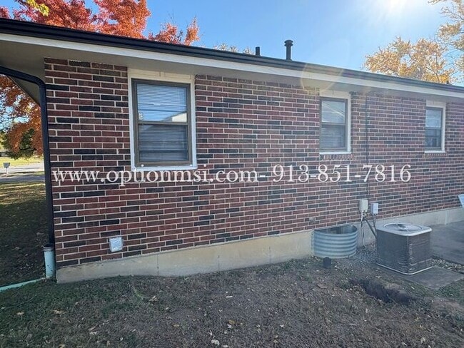 Building Photo - Nook on the Northside!