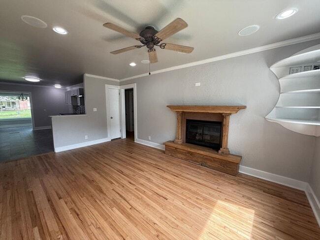 Building Photo - Broken Arrow Fully Remodeled Dream Home 3 Bedroom