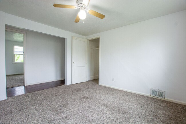 Building Photo - 5604 S 36th St