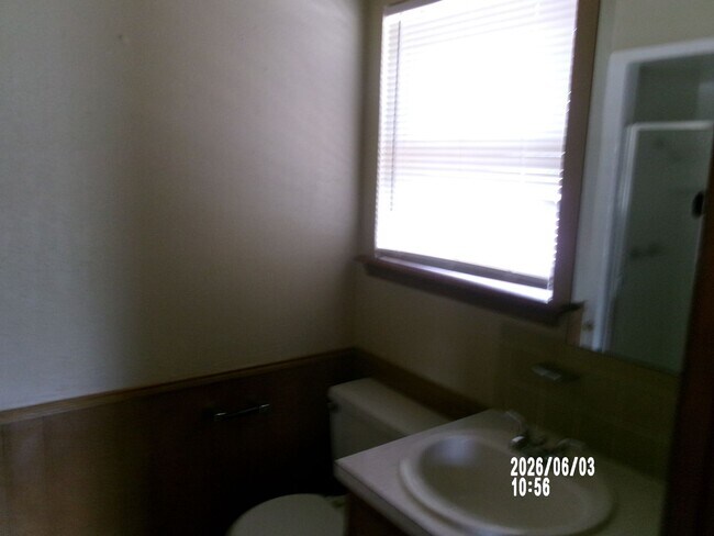 Building Photo - Beautiful 3-Bedroom, 2-Bath Home in Southeast Lawton