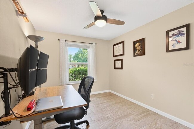 Building Photo - 210 Lake Charles Ct