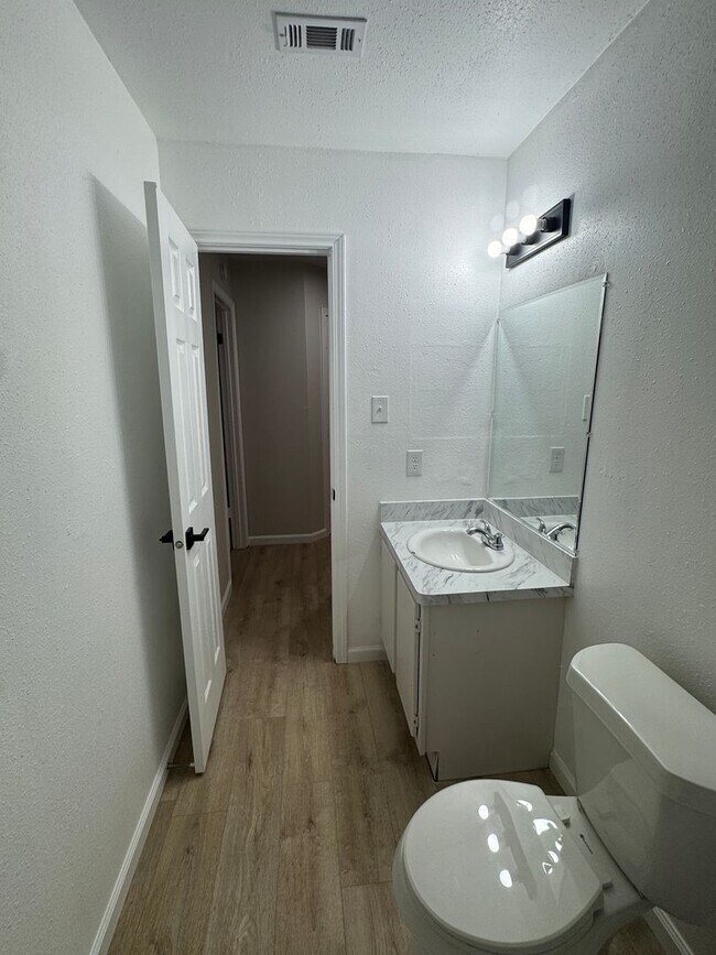 Building Photo - 1809 Prairie Knoll Ct