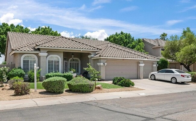 Primary Photo - 2243 E Cortez Dr