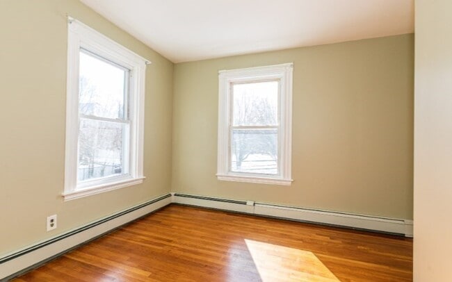 Building Photo - 7 High St Pl