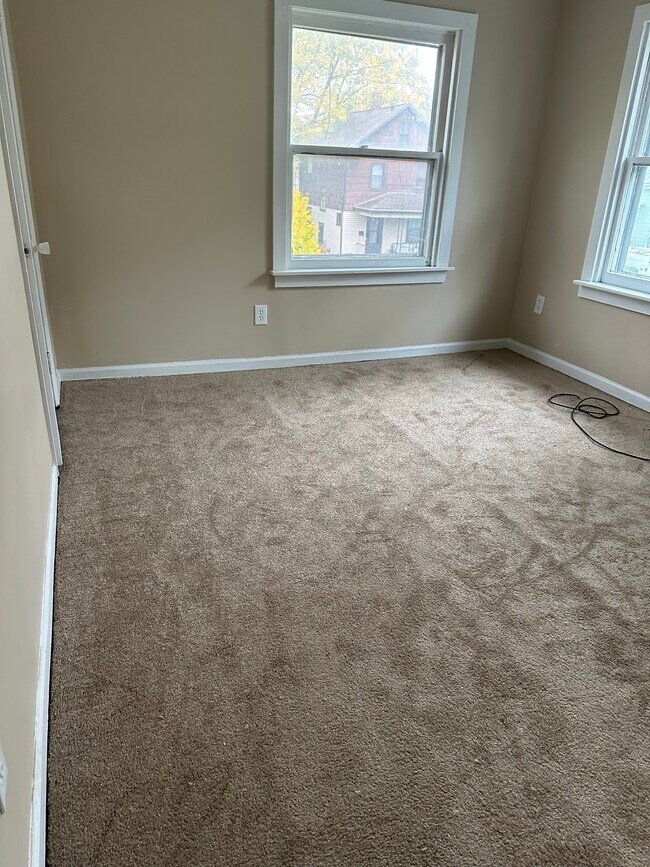 Building Photo - 297 Cedarwood Ter