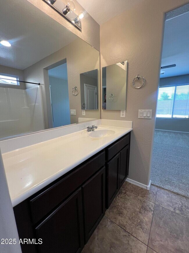 Building Photo - 1397 E Mayfield Dr