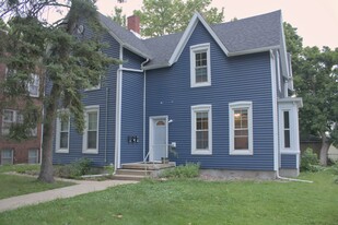Building Photo - 304 W Columbia Ave