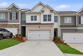 Building Photo - 255 Deerberry Dr