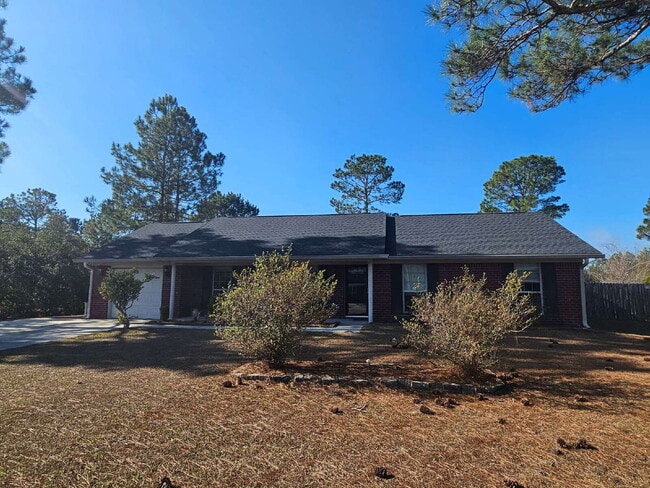 Building Photo - Great remodel close to Fort Stewart.