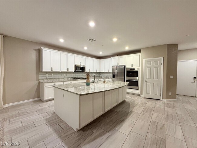 Building Photo - 3195 Hazy Hills Ave