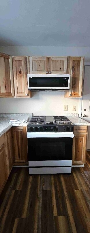 Building Photo - 14 3rd St