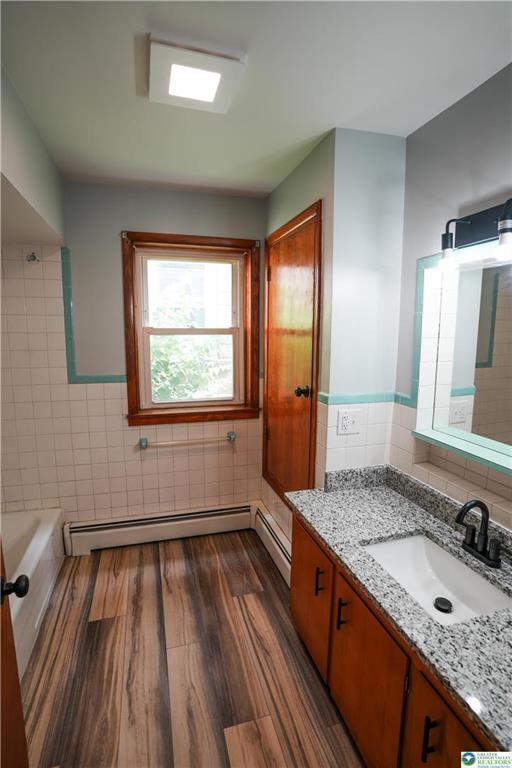 Building Photo - 775 Edgemont Ave