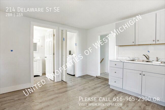 Building Photo - 214 Delaware St SE