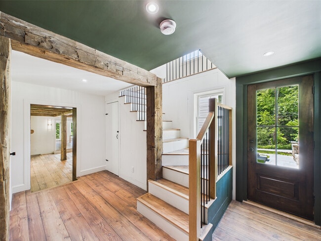 Building Photo - 153 Valley Forge Rd