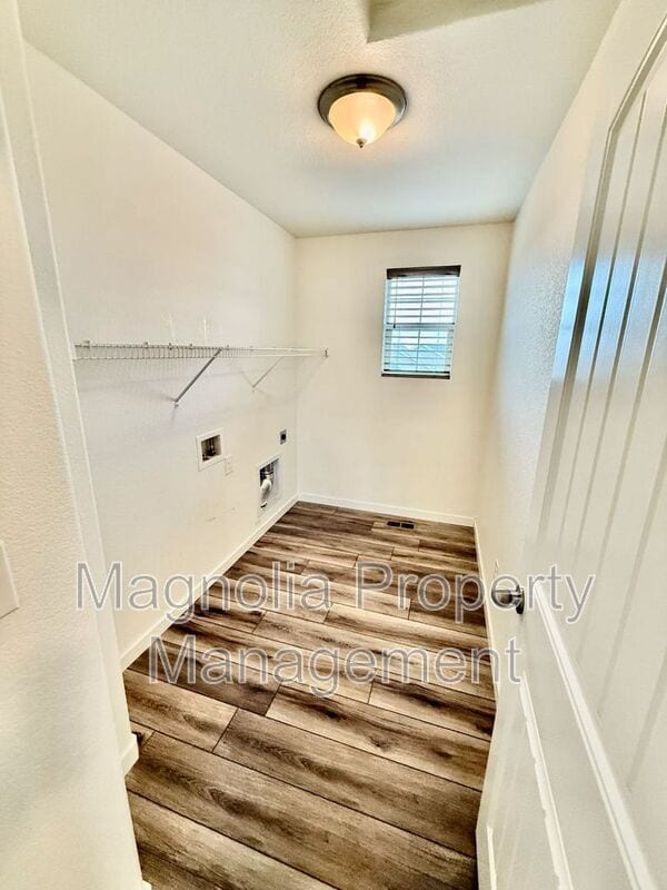 Building Photo - 3333 Bright Moon Dr