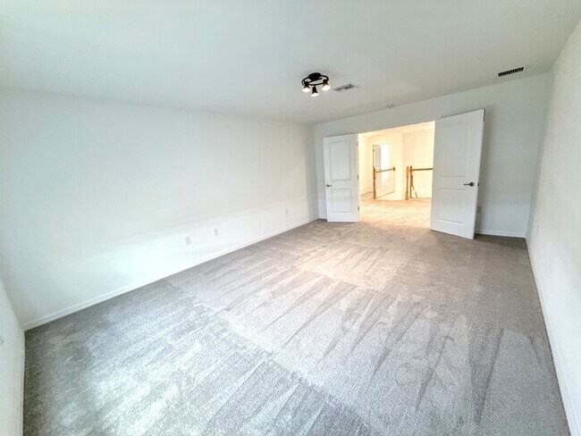 Building Photo - 11305 Shady Blossom Dr