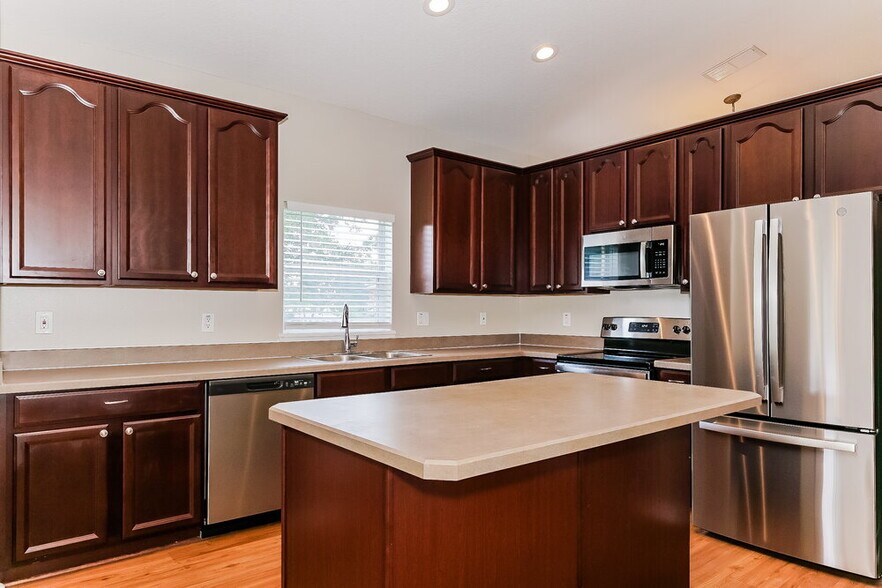 Building Photo - 217 Casa Marina Pl