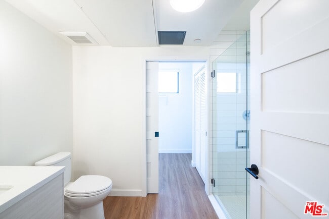 Building Photo - 747 Lillian Way