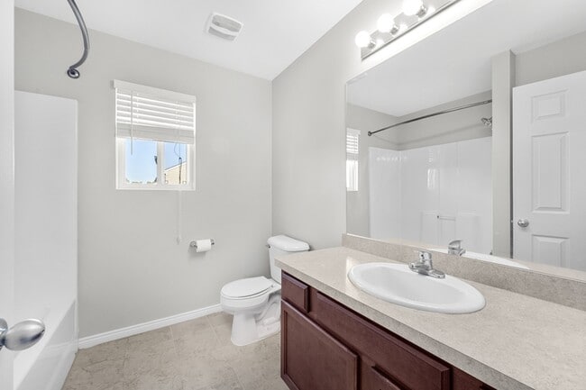 Building Photo - 1550 Cinnabar Dr