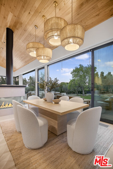 Building Photo - 1754 Lechusa Rd