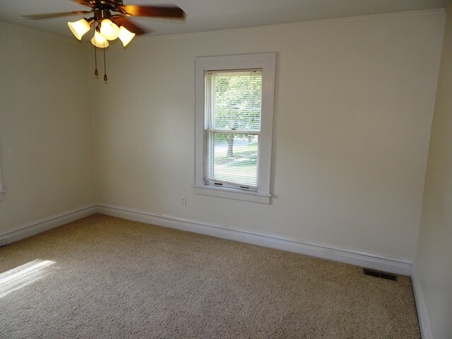 Building Photo - 527 Peyton St