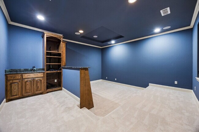 Building Photo - 2101 Miracle Point Dr