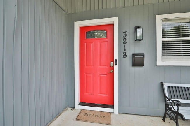 Building Photo - 3218 Cedarcrest Dr