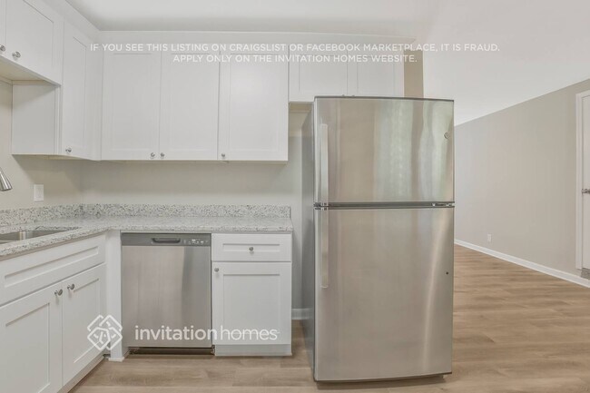 Building Photo - 544 Oakside Dr SW