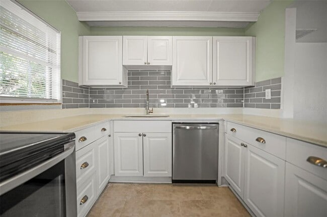 Building Photo - 1511 35th Ave N