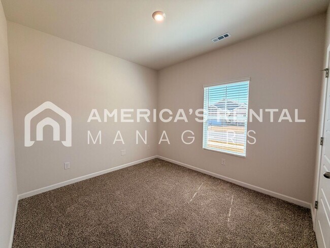 Building Photo - New Construction Home for Rent in Owens Cross Roads, AL!