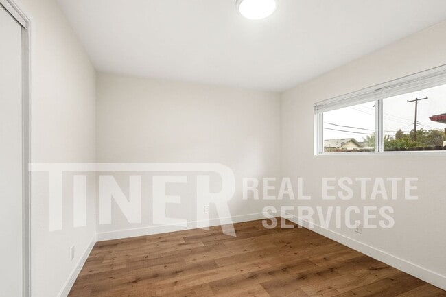 Building Photo - 7520 Schreiner St