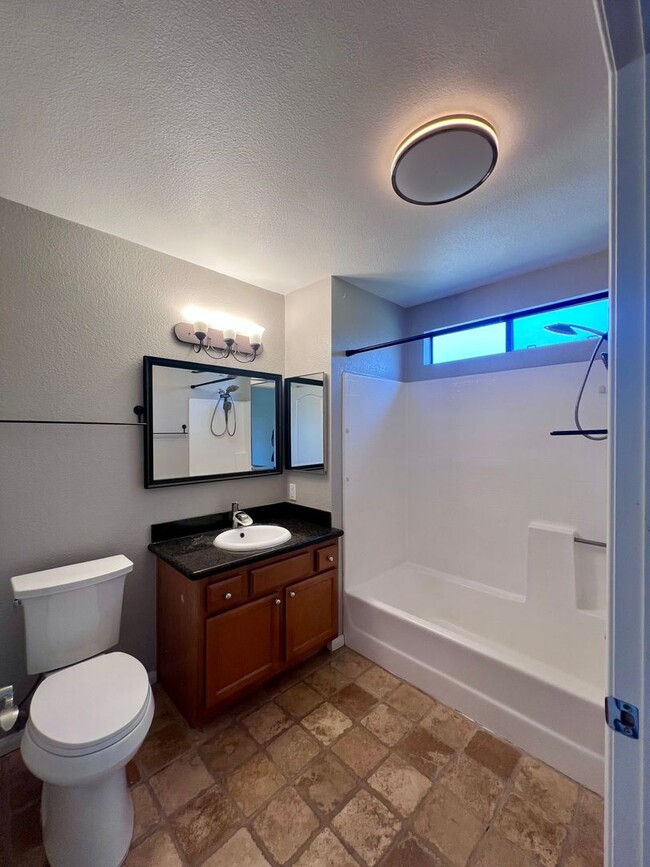 Building Photo - 3877 Pell Pl