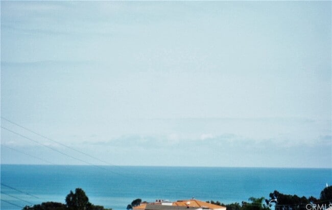 Building Photo - 25081 La Cresta Dr