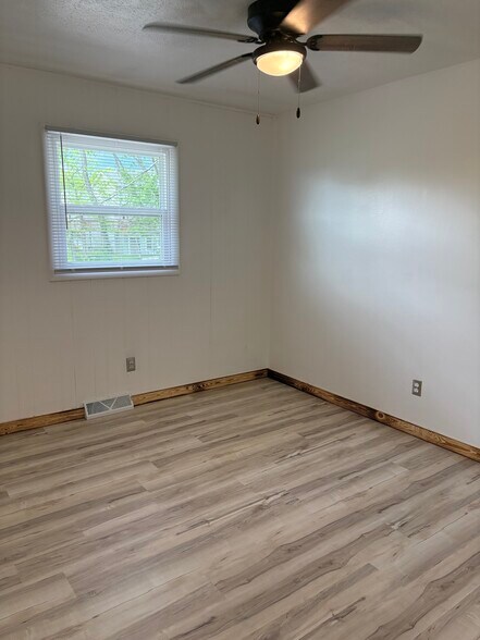 Building Photo - 5204 S College Dr
